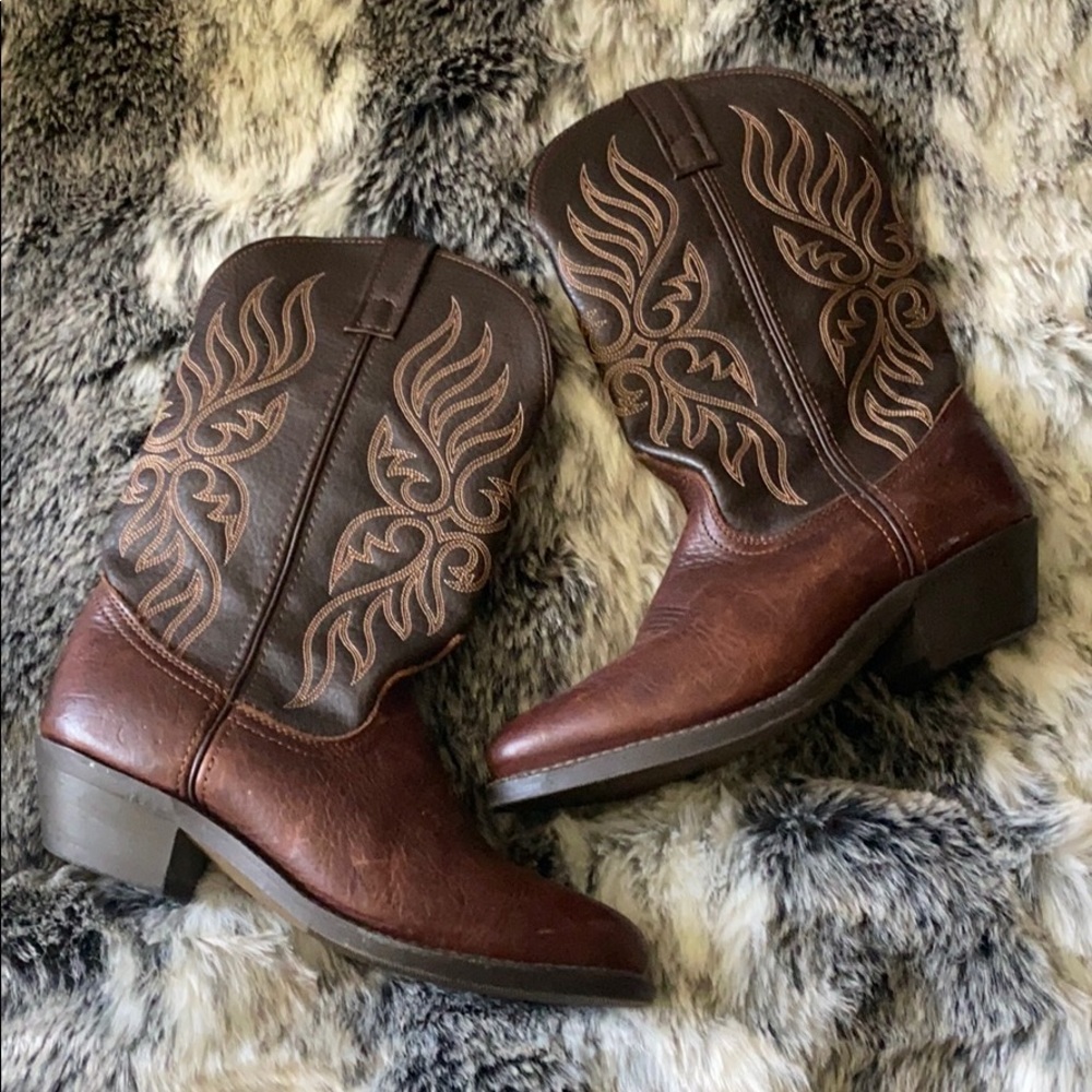 Laredo boots 👢